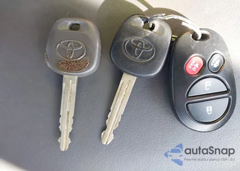 2006 Toyota Camry Solara Sle z USA, uszkodzony, nr VIN 4T1CE30P76U633914